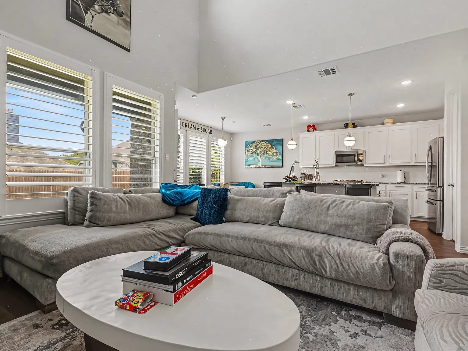 4 bed, 2.5 bath, 2700 sqft, $2,700 — Photo 1