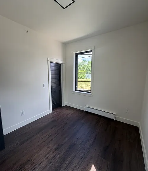 112 Burt St #1 — Photo 3