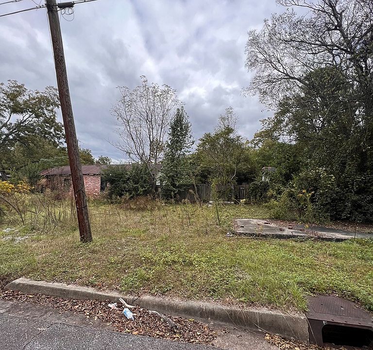 2nd image of 802 Coolidge Ave