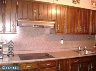 1410 N 14th St, Reading, PA 19604