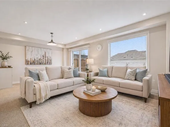 46 Jeffrey Dr, Guelph, ON N1E 0M4