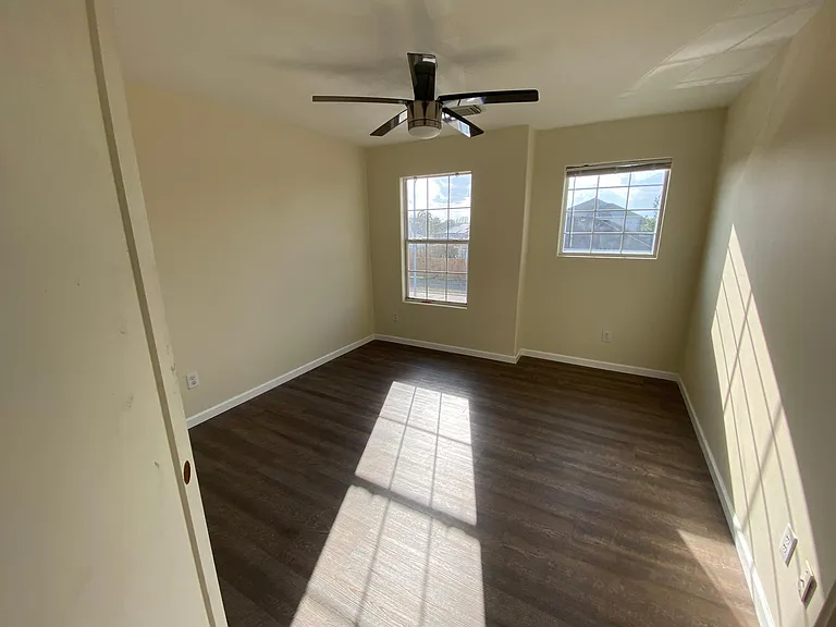 7834 Chervil Ln — Photo 14