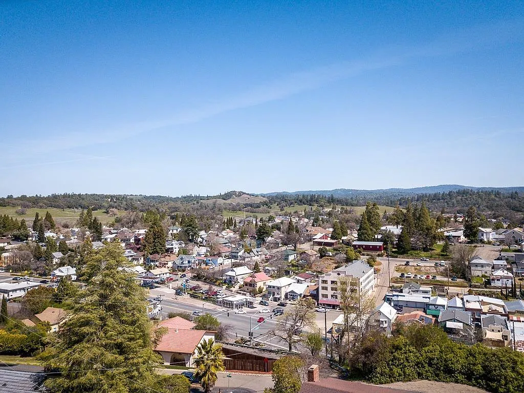 130 Circle Dr — Photo 4