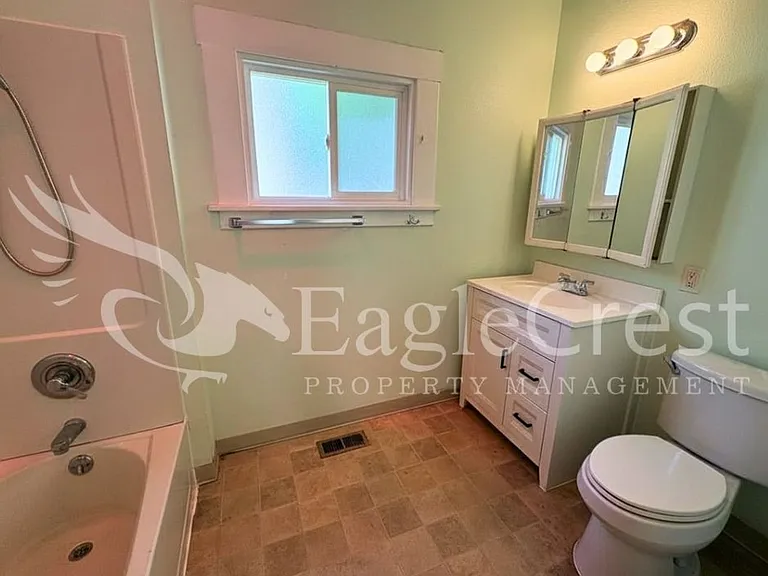 532 Washington St — Photo 67