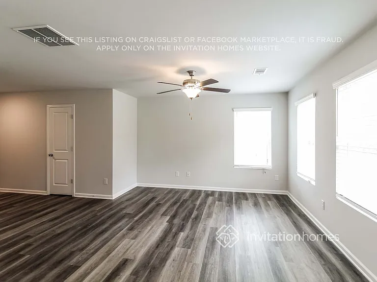 413 Amelia Ln — Photo 6