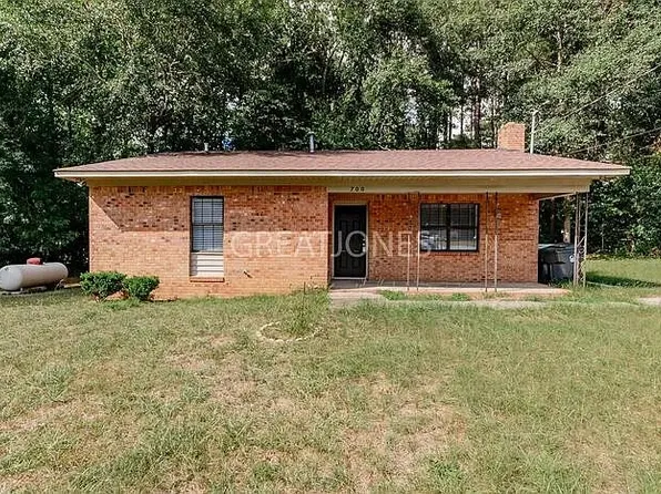 700 Kester St, Batesburg, SC 29006