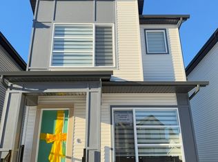 482 Edgemont Dr NW, Edmonton, AB T6M 1J8