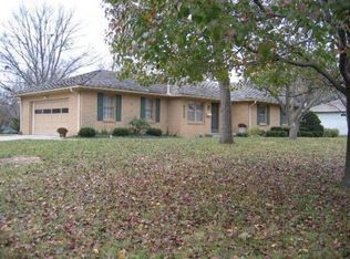 9530 Canterbury St, Overland Park, KS 66206