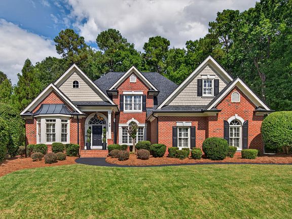 2nd image of 72 Edgewood Dr