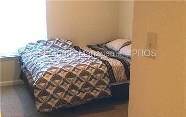 2nd image of 15 Fern Oak Cir APT 200
