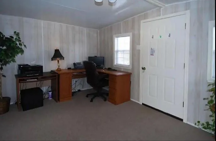 302 Kings Port St — Photo 6