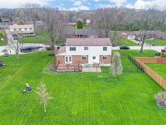 4th image of 493 Centennial Ct