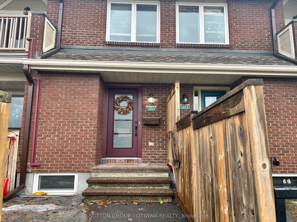 1835 Marsala Cres #201, Ottawa, ON K4A 2E5