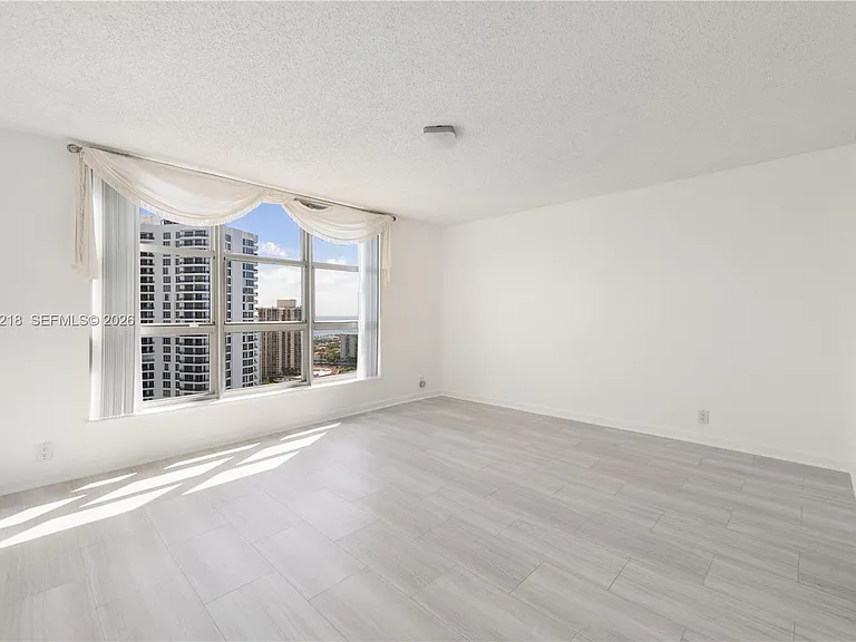 3530 Mystic Pointe Dr #3206 — Photo 15
