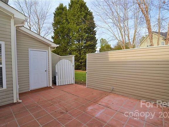 5th image of 8944 Cinnabay Dr