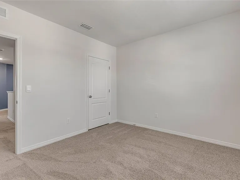 2725 Silver Canoe Dr — Photo 23