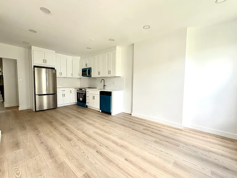 985 Rogers Ave #3 — Photo 3