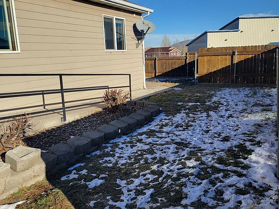 4th image of 28 Red Oak Dr