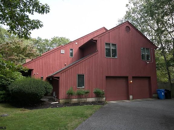 2nd image of 338 W Quail Dr