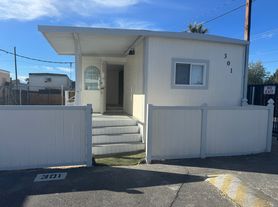 3975 E Lake Mead Blvd