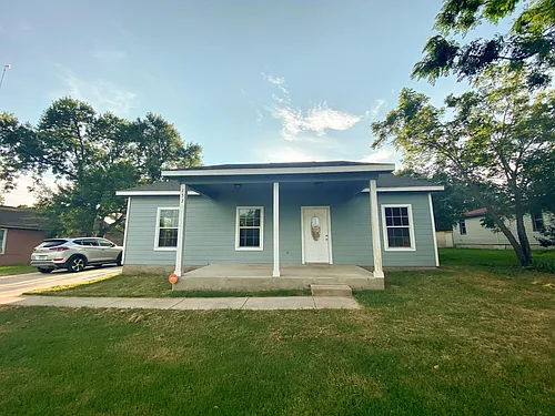 153 Ivy Ave Photo 1
