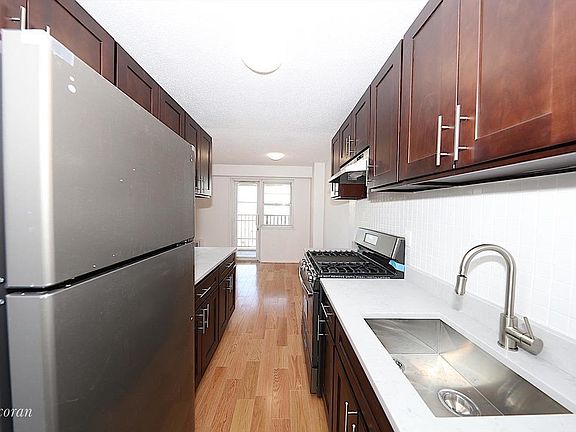 3rd image of 4750 59th St APT 8A