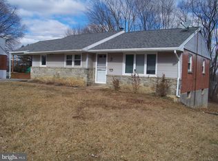 1613 Magnolia Dr, Lancaster, PA