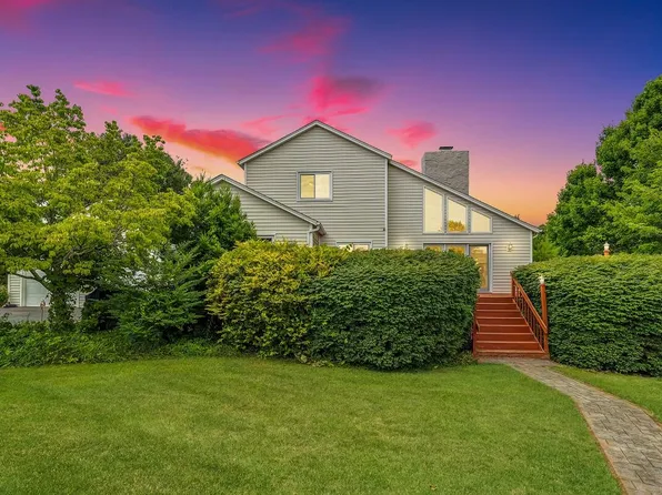 304 Layman Ct, Blacksburg, VA 24060