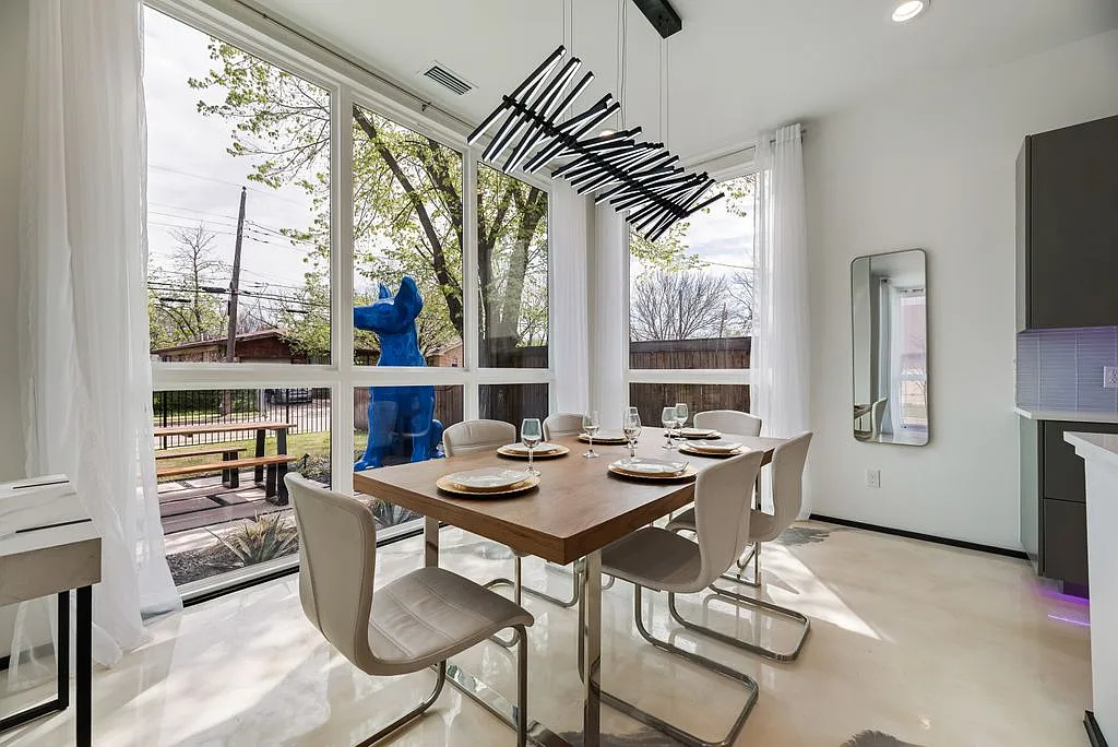 4 bed, 3.5 bath, 2367 sqft, $5,000 — Photo 3