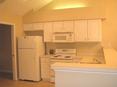 Laundry room and pantry are between garage & kitchen