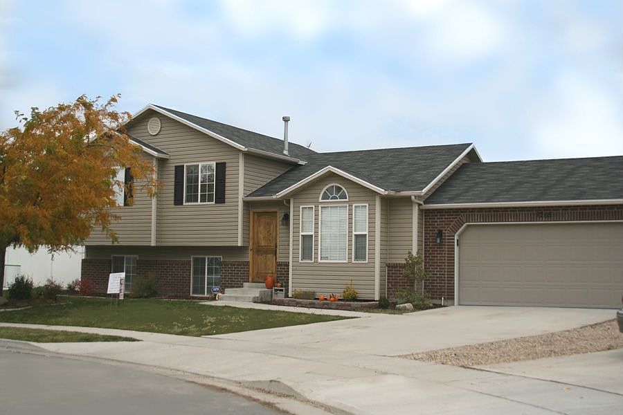 1st image of 7268 Comet Hill Cir