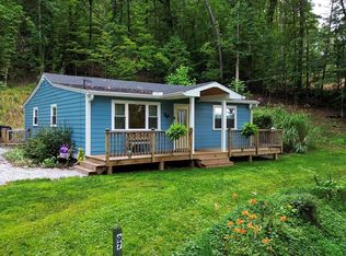 97 Silver Spruce Ln, Franklin, NC 28734