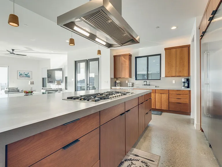 2184 Skyline Heights Ln — Photo 10