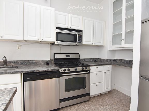 3rd image of 676 Riverside Dr APT 4B