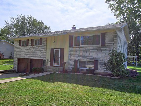 3rd image of 933 E Morris Dr
