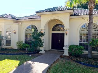 3006 Red Oak, laredo, TX 78045