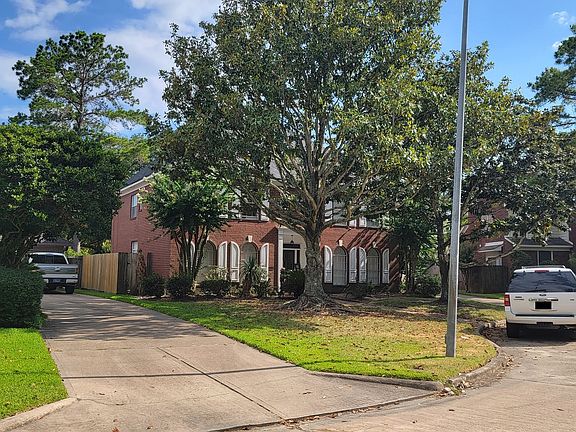 2nd image of 18015 Brookings Dr