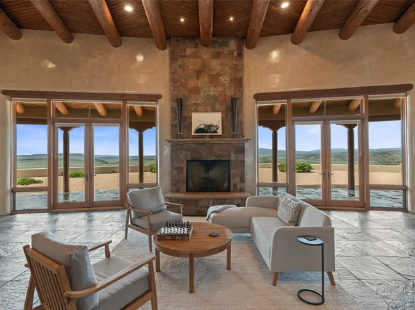 91 Pine Ranch Rd, Stanley, NM 87056