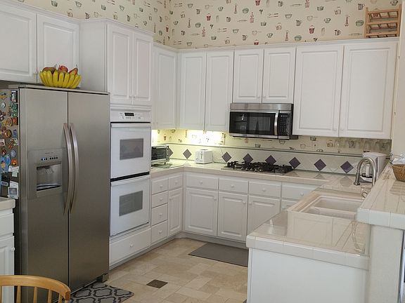3rd image of 368 Knollwood Dr