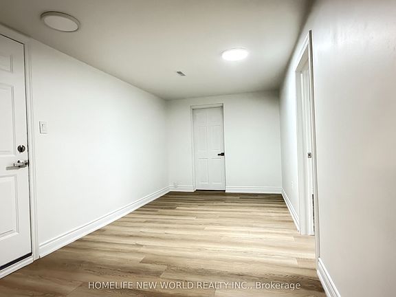 2nd image of 27 Bowhill Cres #Basement