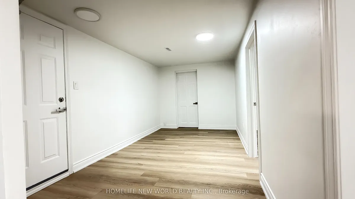 Building Photo - 27 Bowhill Cres #BASEMENT