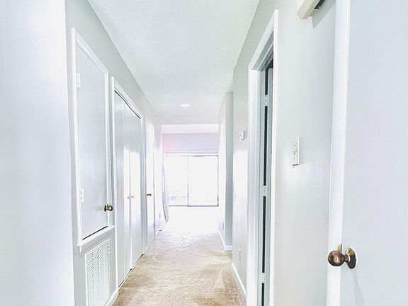 4th image of 504 Cypress Trace Dr