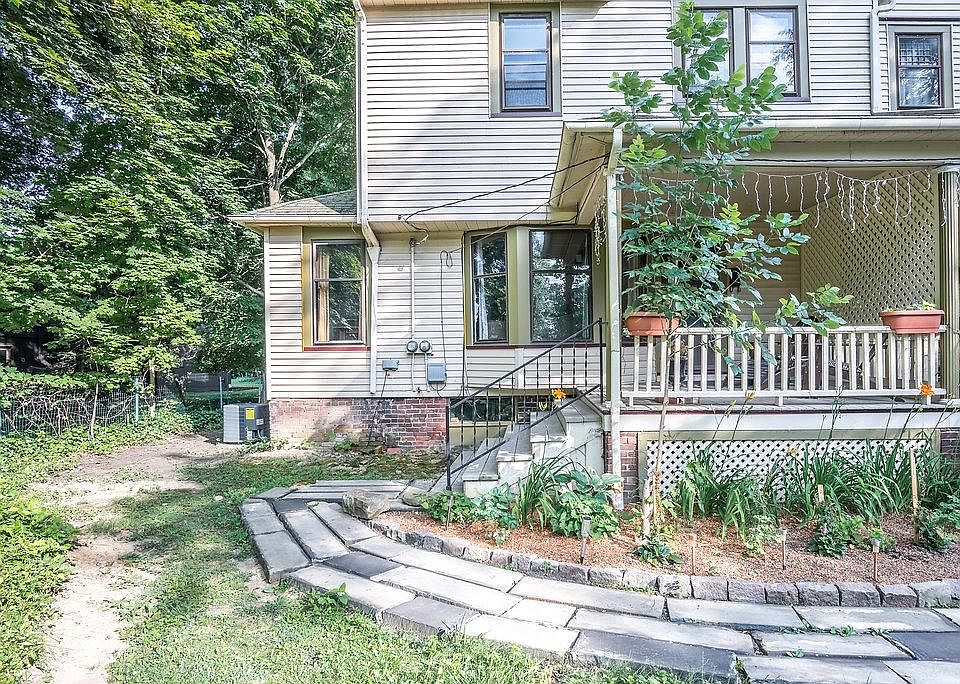1st image of 12606 Lake Shore Blvd