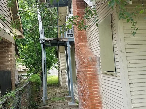 2nd image of 517 E Taylor Ave
