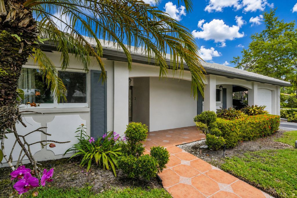 1019 E Cypress Drive, photo 4