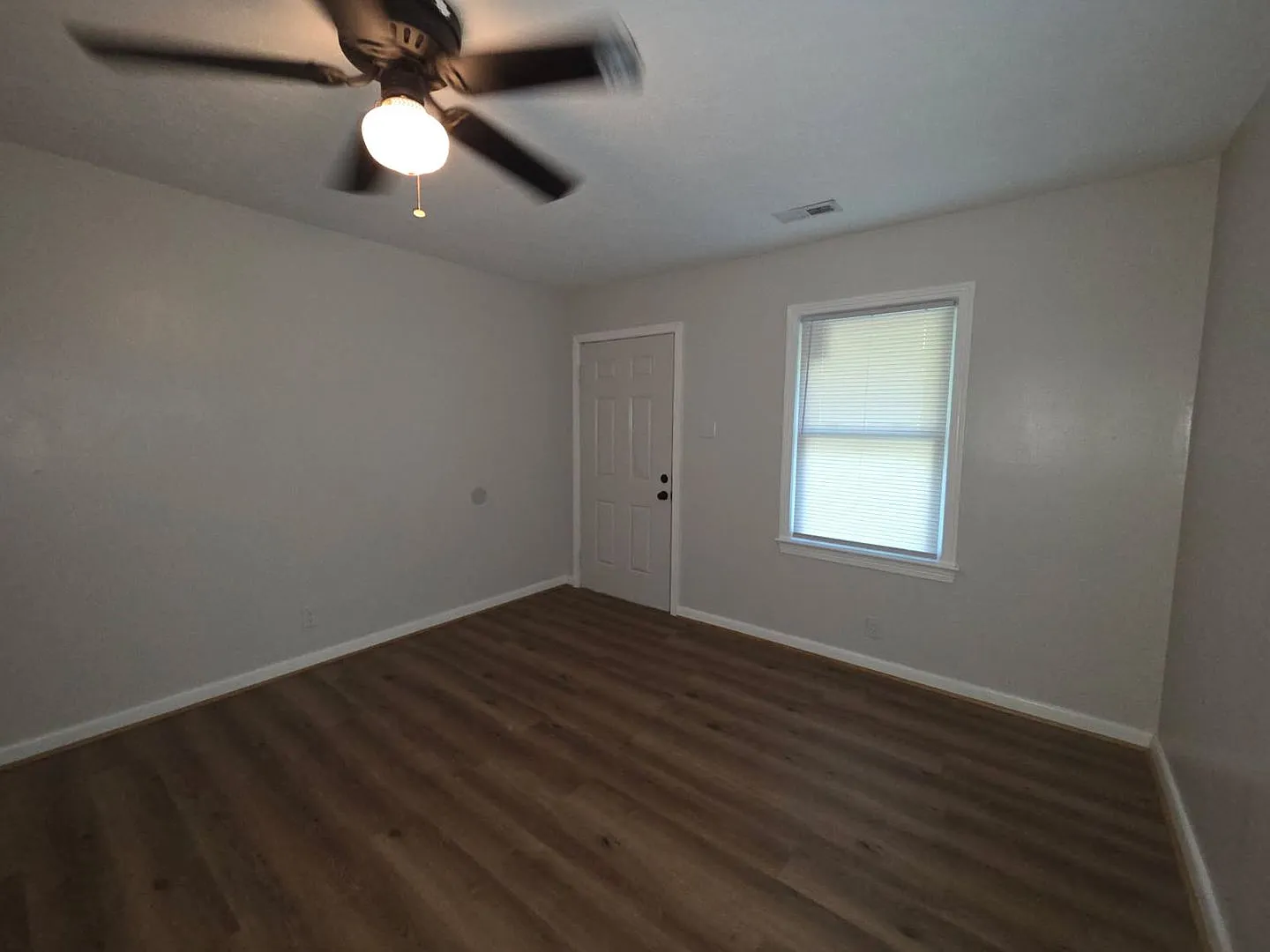 1110 Elizabeth Street — Photo 2