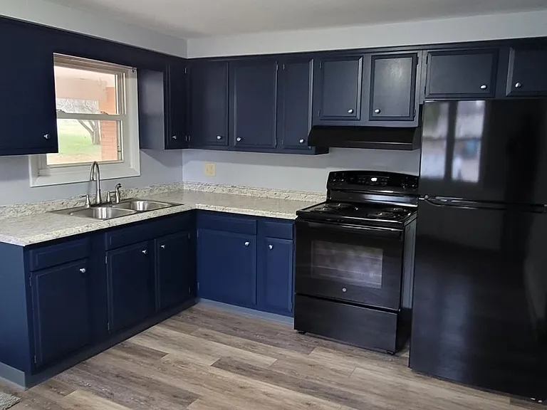 1227 Kevrob Rd — Photo 1
