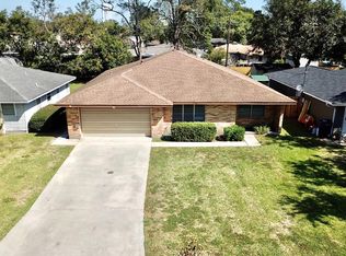 5048 Sue Ave, Groves, TX 77619