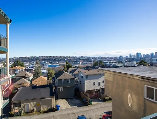 Bright Queen Anne Condo with Lake Union View - 2 bedrooms — Photo 4