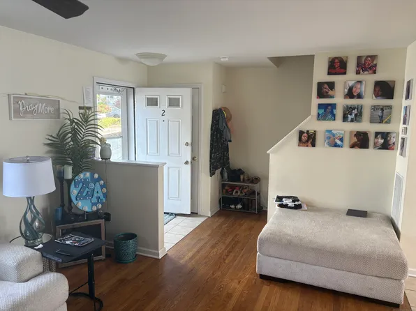 28 Homestead Avenue APT 2, Danbury, CT 06810
